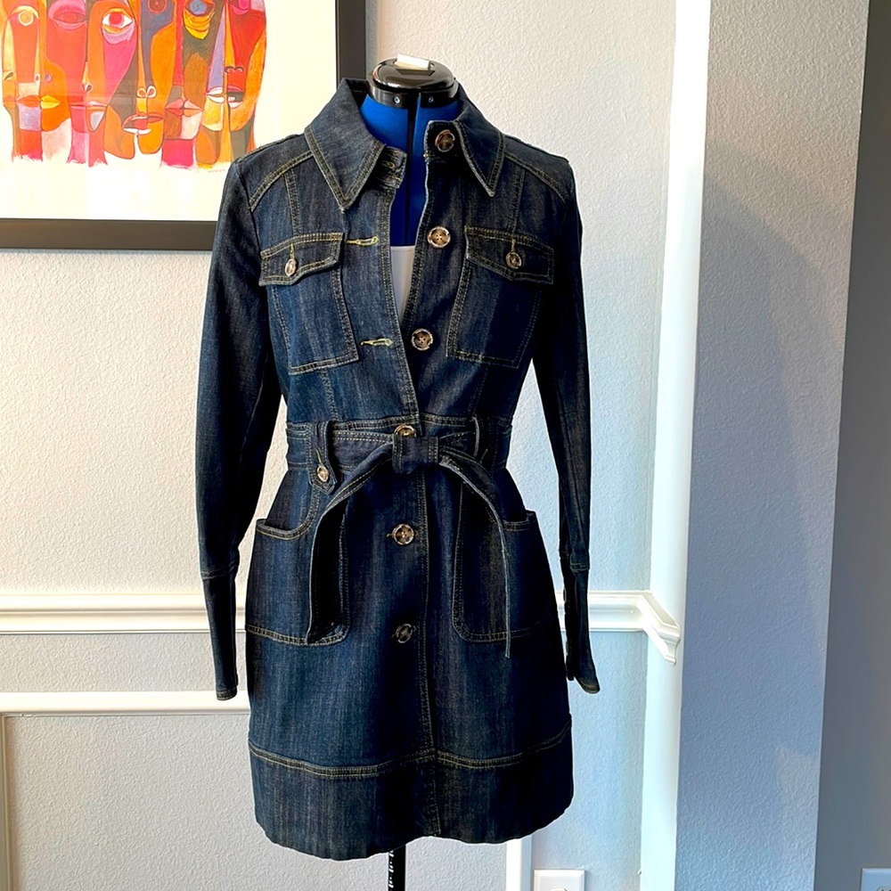 Laundry by Shelli Segal denim fitted trench coat with tie at waist size small.